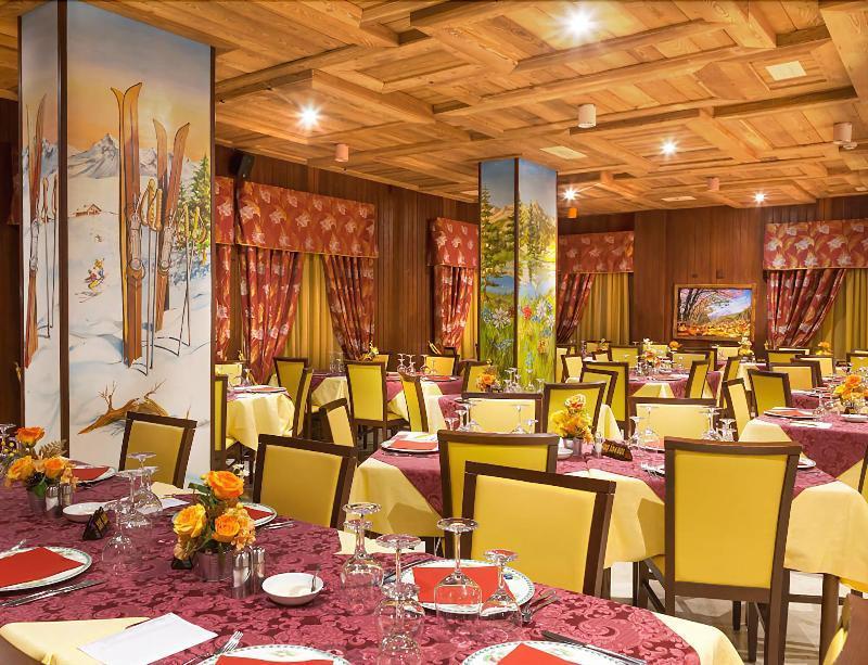 Hotel Gran Baita เซาเซดุลซ์ ภายนอก รูปภาพ