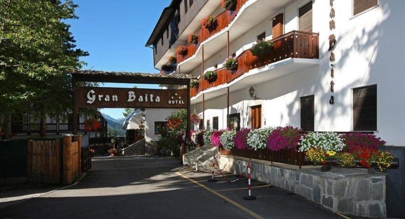 Hotel Gran Baita เซาเซดุลซ์ ภายนอก รูปภาพ