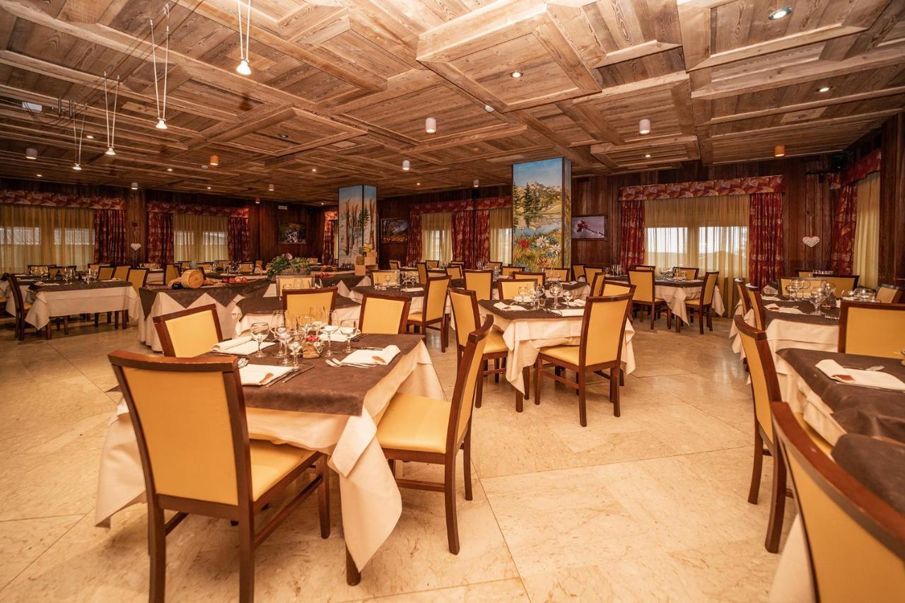 Hotel Gran Baita เซาเซดุลซ์ ภายนอก รูปภาพ